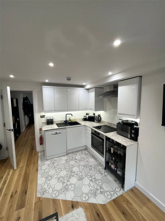 Additional image 18 of 1 bed flat to rentSt Ronans Avenue, Redland, Bristol BS6