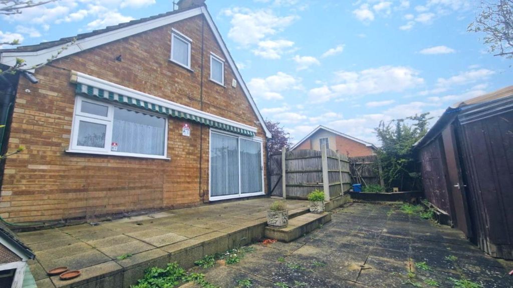 Additional image 12 of 3 bed semi-detached bungalow to rentOnslow Road, Luton LU4