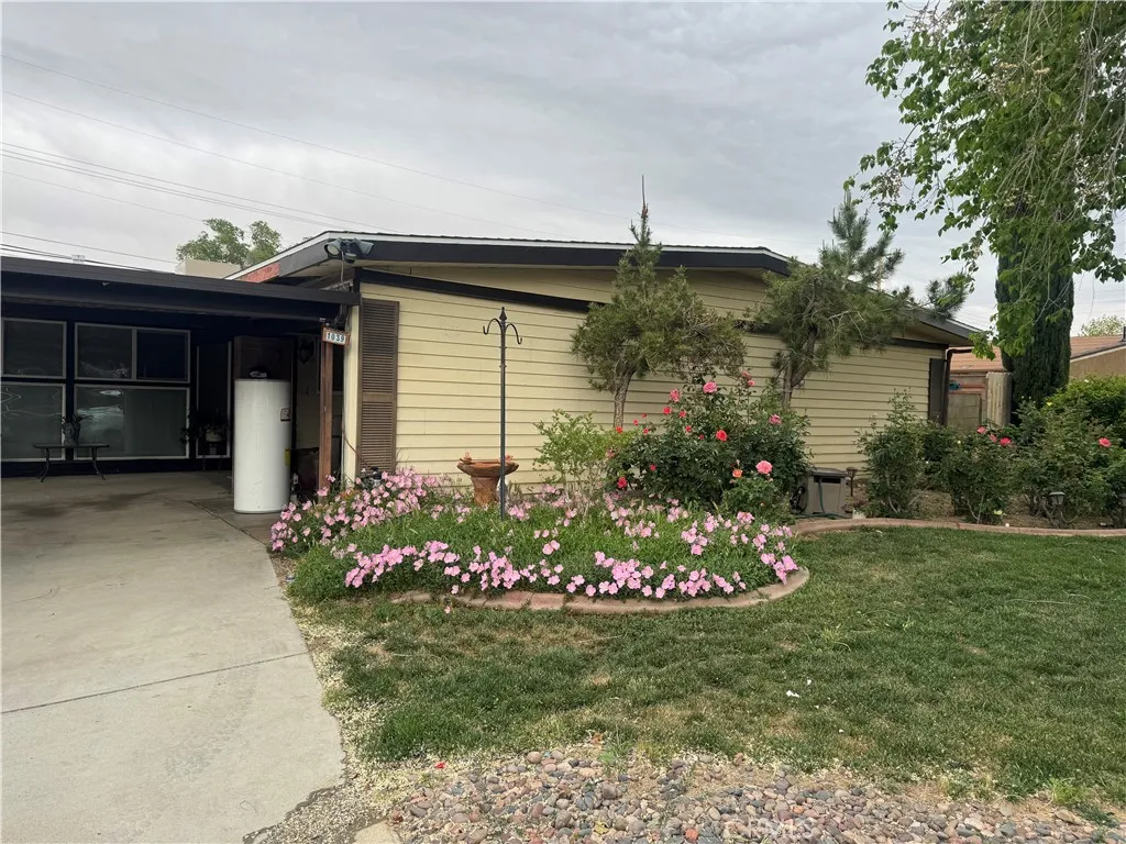 Additional image 2 of 1039 W Avenue J6, Lancaster, CA 93534