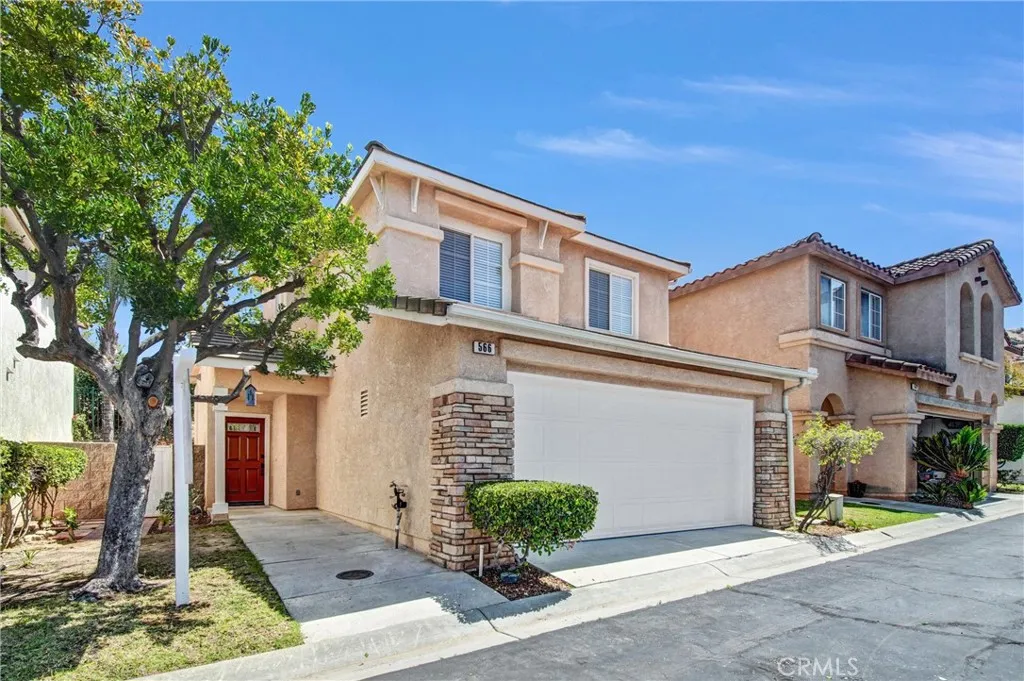 566 Hooper Ave, Simi Valley, CA 93065 photo 2