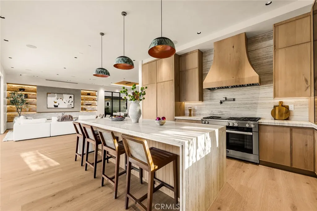 Additional image 4 of 12247 Addison St, Valley Village, CA 91607