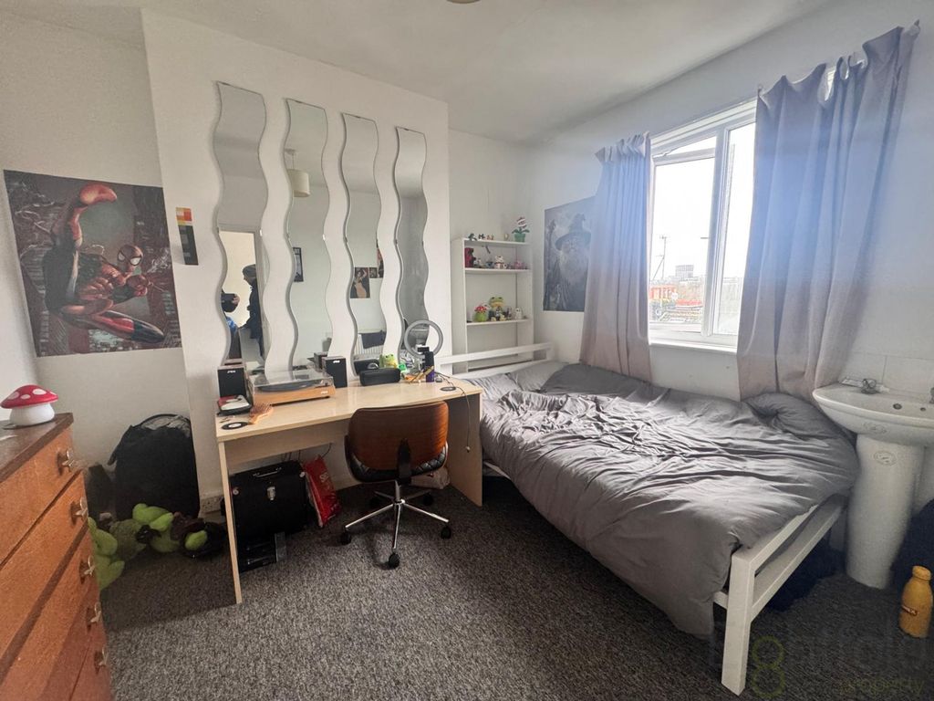 Additional image 8 of 5 bed terraced house to rentHanover Terrace, Brighton BN2