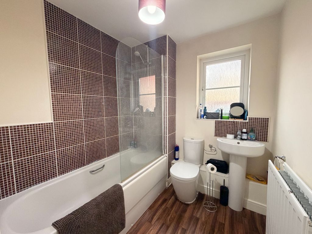 2 bed flat to rentEast Fields Road, Bristol BS16 photo 5