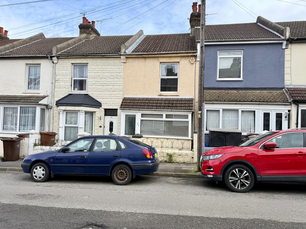 3 bed terraced house to rentAlbany Road, Gillingham ME7