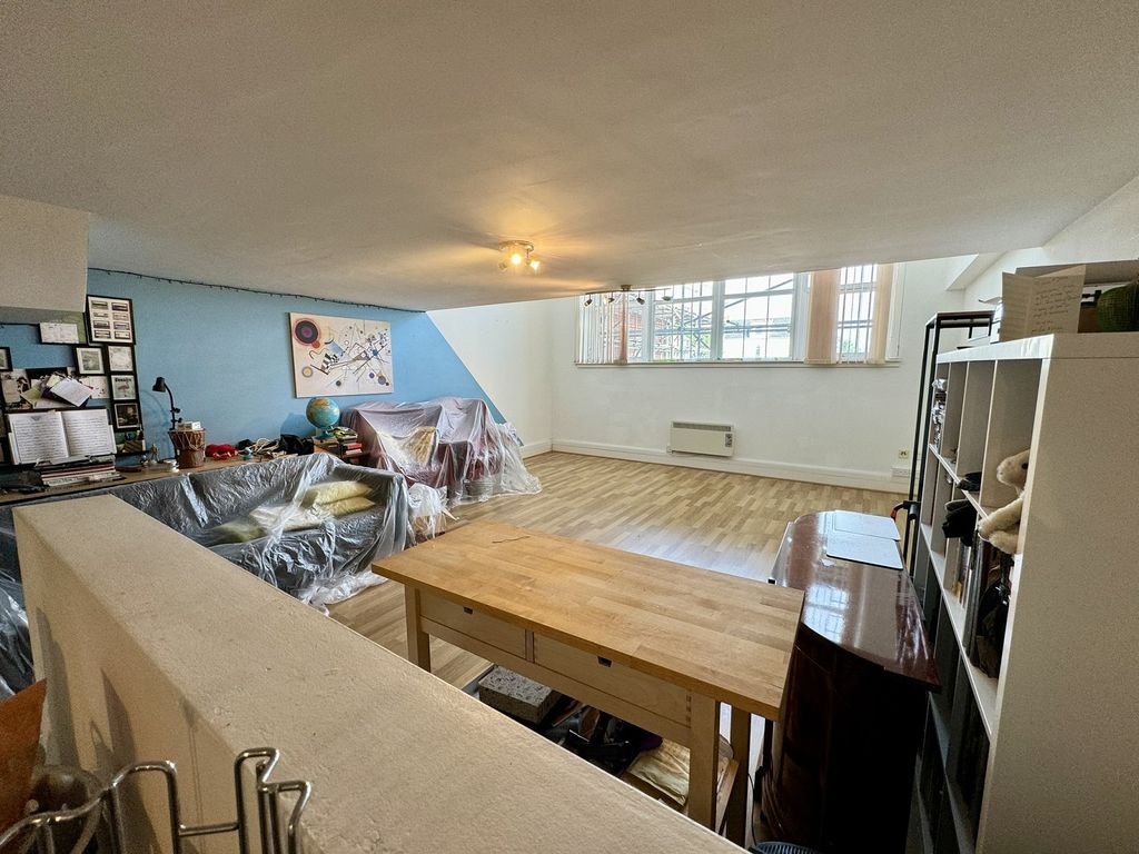 Additional image 6 of 1 bed flat for saleKilvey Terrace, St. Thomas, Swansea, City And County Of Swansea. SA1