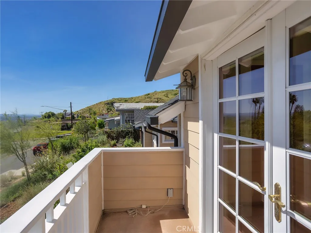 Additional image 113 of 1012 N Sunset Canyon Drive, Burbank, CA 91504