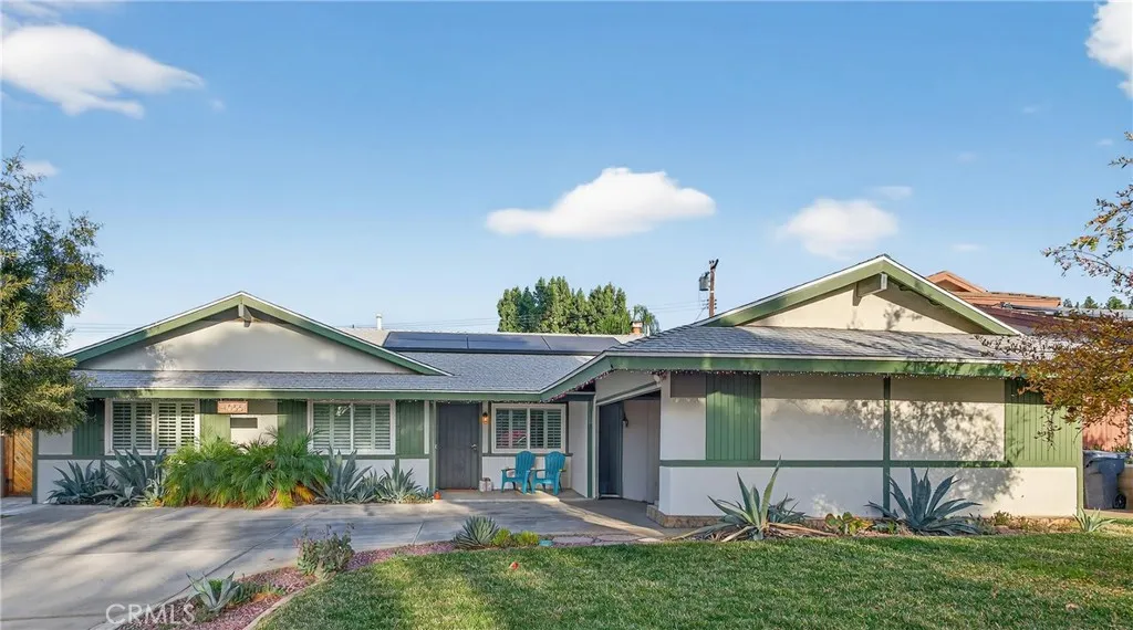 1055 Roosevelt Road, Redlands, CA 92374 photo 3