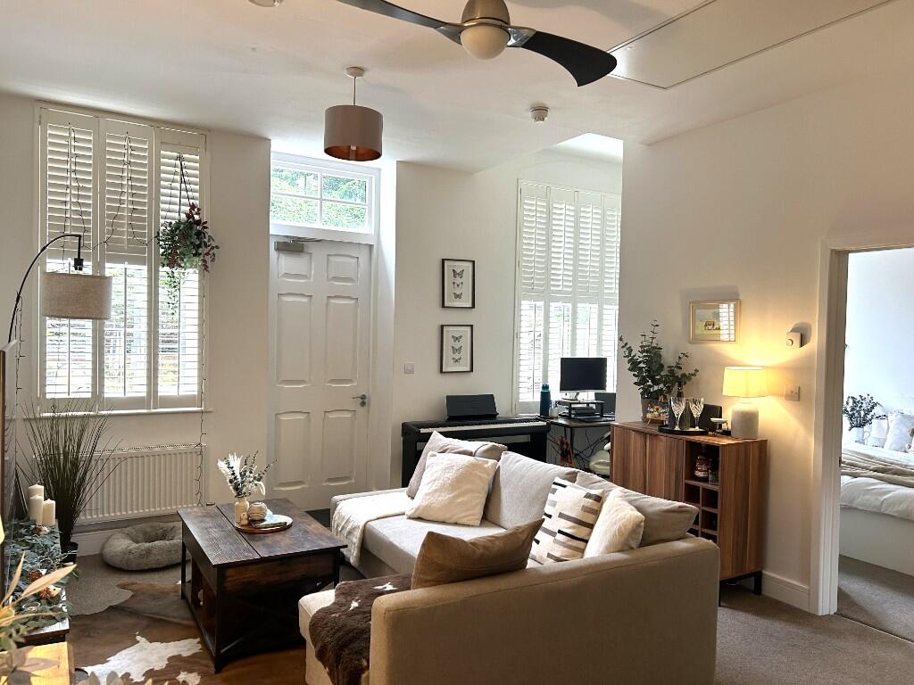 Long Acre, Bath, Somerset, BA1