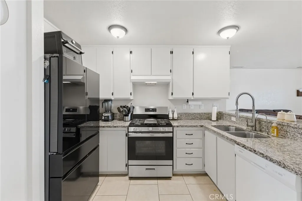 Additional image 70 of 12419 Pawnee Rd, Apple Valley, CA 92308