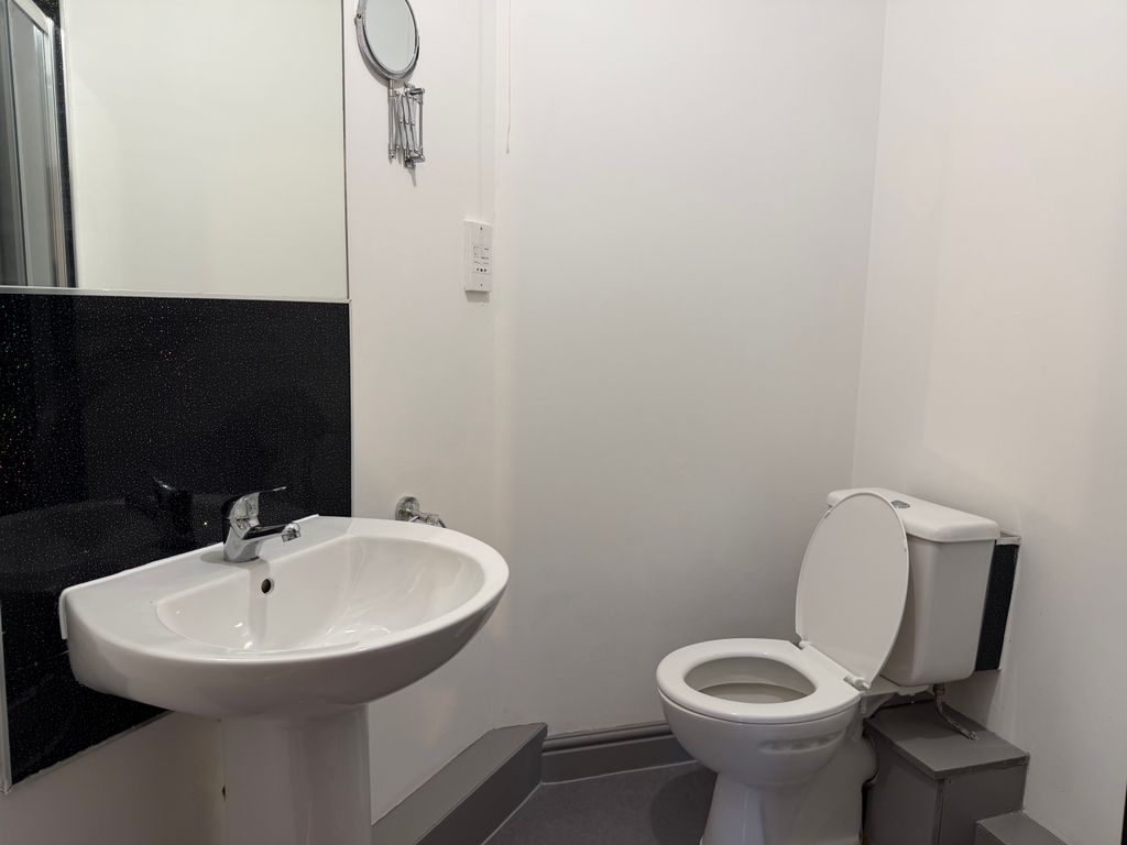 Additional image 9 of 2 bed shared accommodation to rentGarstang Road, Preston PR1