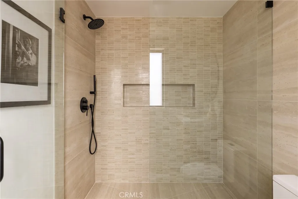 Additional image 52 of 15202 Hesby Street, Sherman Oaks, CA 91403