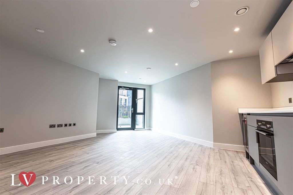 Additional image 6 of 1 bed flat to rentBroad Street, Birmingham, West Midlands B15