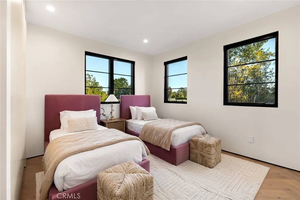 Additional image 109 of 12247 Addison St, Valley Village, CA 91607