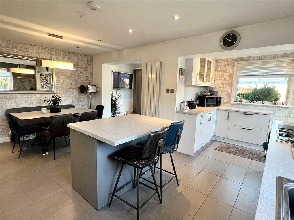 Additional image 3 of 3 bed semi-detached house for saleSandfield Close, Market Weighton YO43