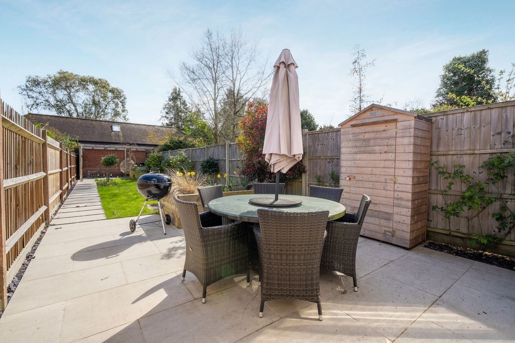 Additional image 10 of 3 bed semi-detached house to rentNew Road, Ascot SL5