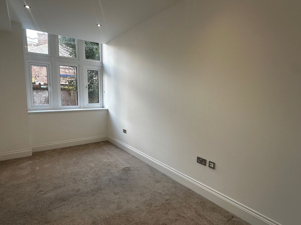 2 bed flat to rentSt. Marys Gate, Derby DE1 photo 4