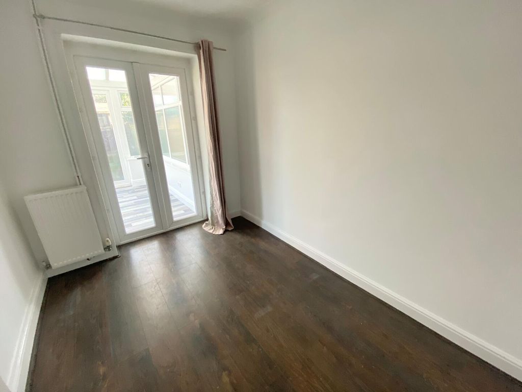 Additional image 6 of 2 bed semi-detached bungalow to rentArthur Moody Drive, Newport PO30