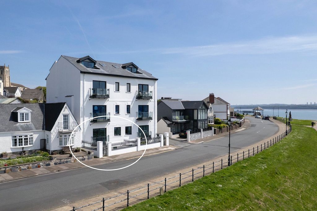 Additional image 28 of 2 bed flat for saleFlat 2 Murray Crescent House, The Rath, Milford Haven, Pembrokeshire SA73