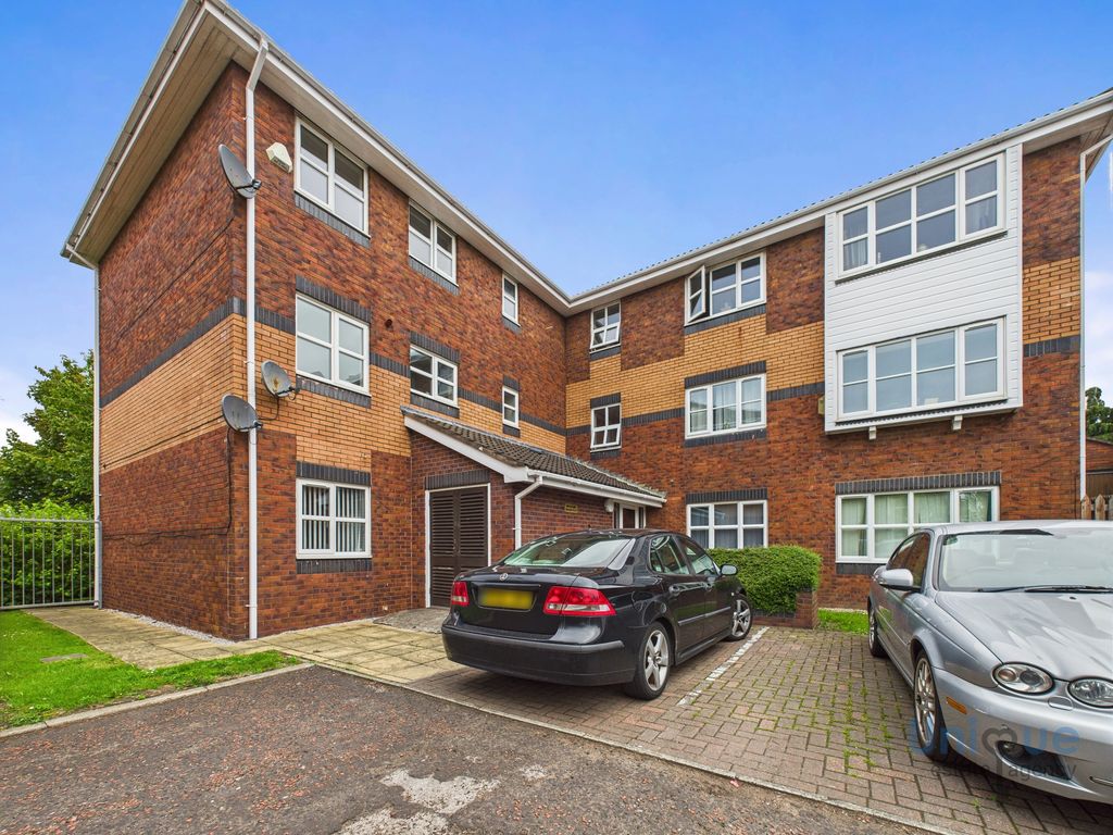 2 bed flat for saleDove Tree Court, Cherry Tree Road, Blackpool FY4