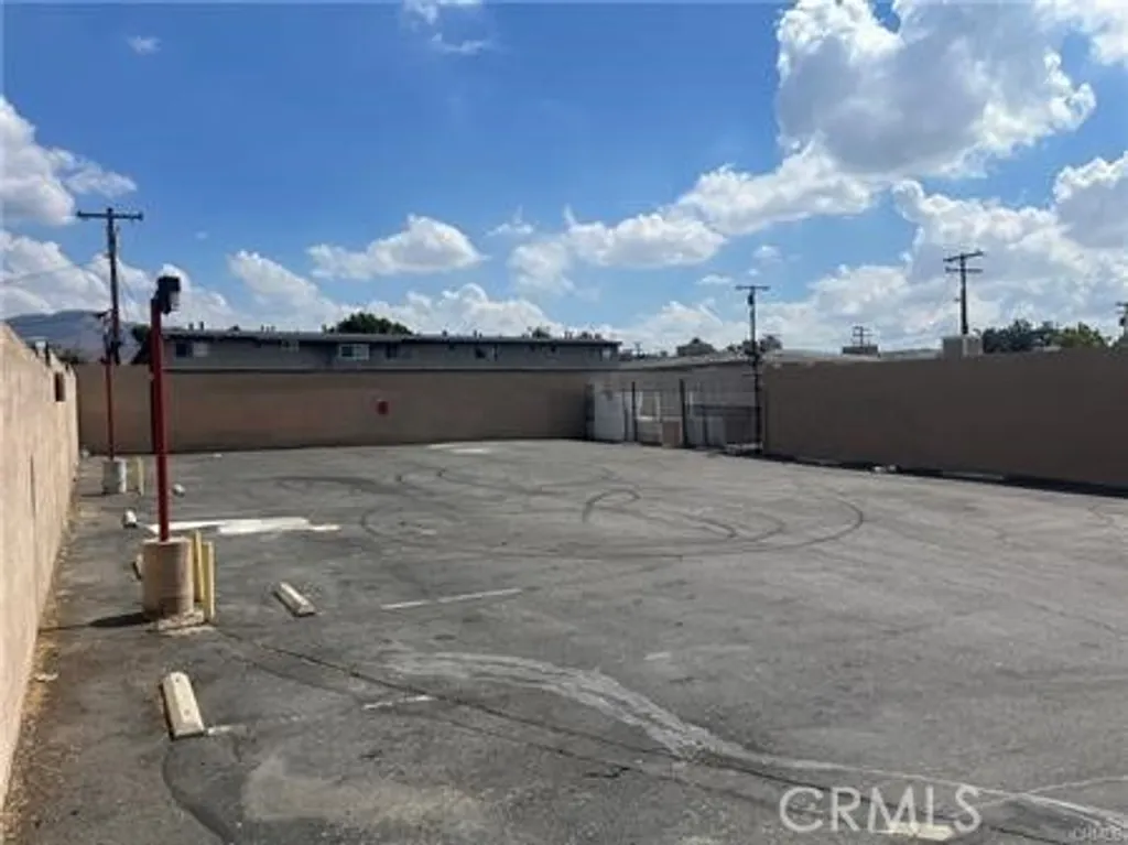 Additional image 5 of 4151 N Sierra Way, San Bernardino, CA 92407