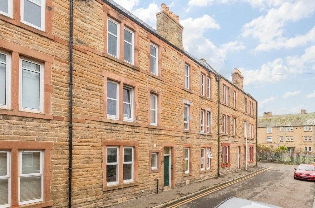 2 bed flat to rentDownie Place, Musselburgh, East Lothian EH21