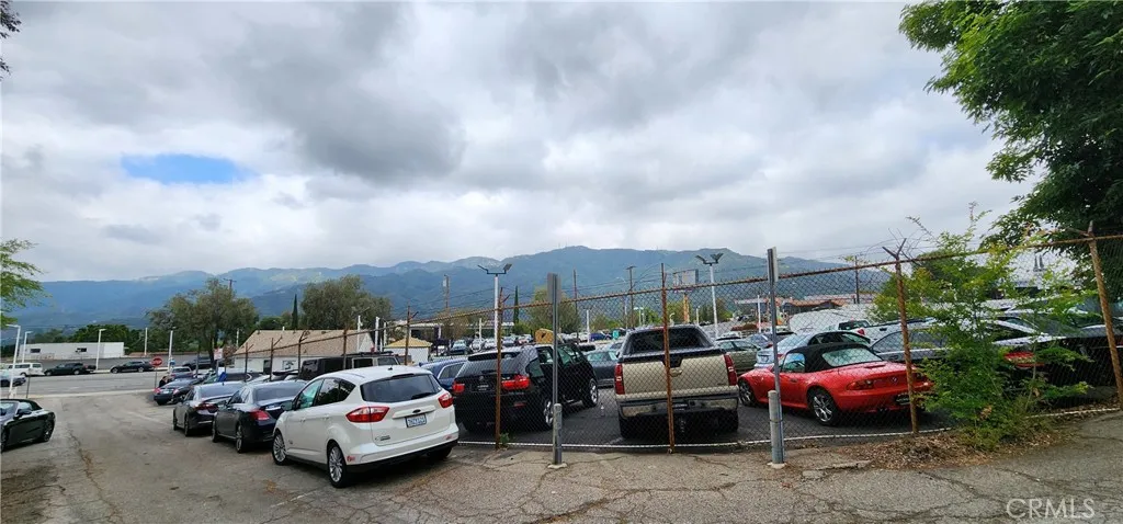 Additional image 10 of 3343 Foothill Blvd, La Crescenta, CA 91214