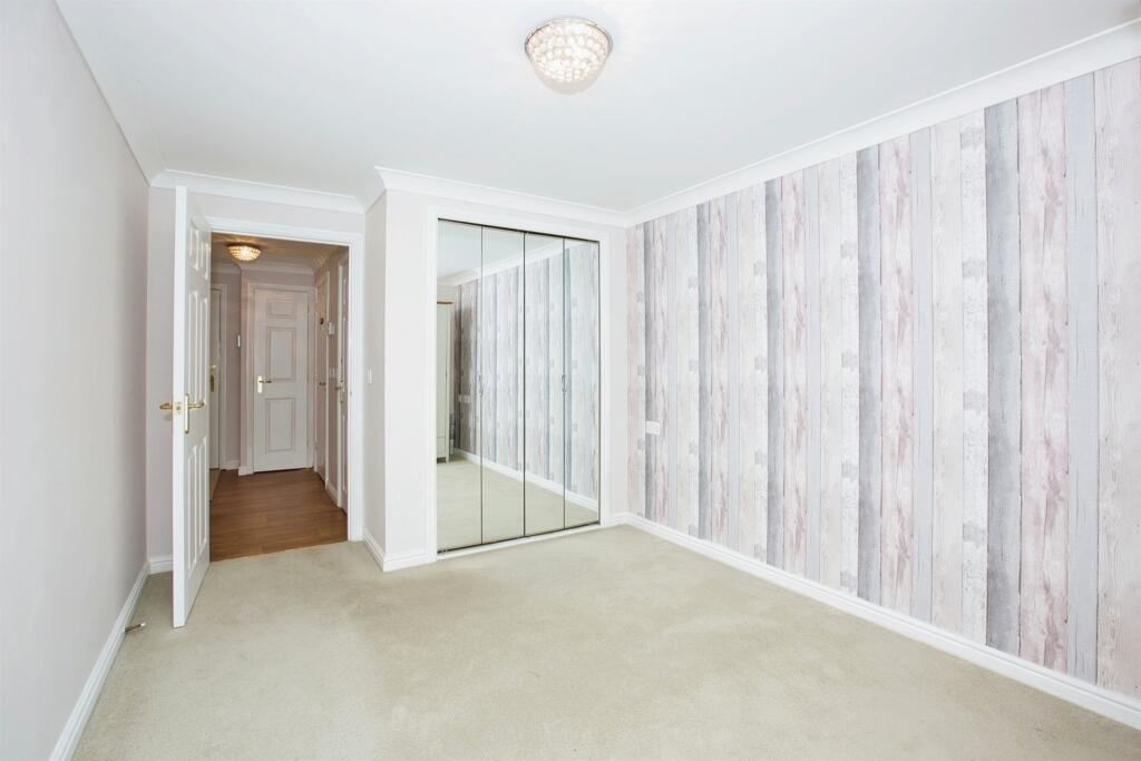 Additional image 8 of Somerton Road, Street