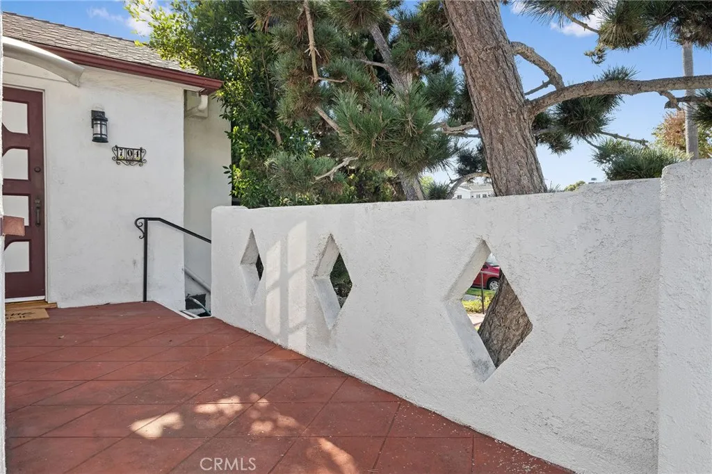 Additional image 8 of 704 Elvira Avenue, Redondo Beach, CA 90277