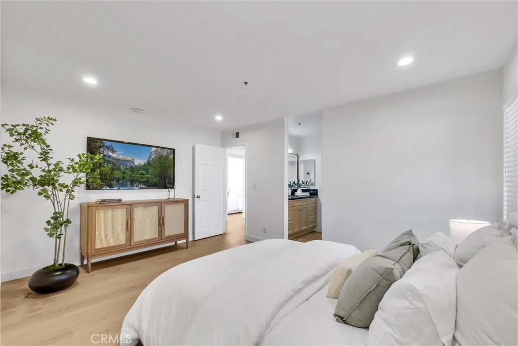Additional image 4 of 12121 Centralia Street Unit 302, Lakewood, CA 90715