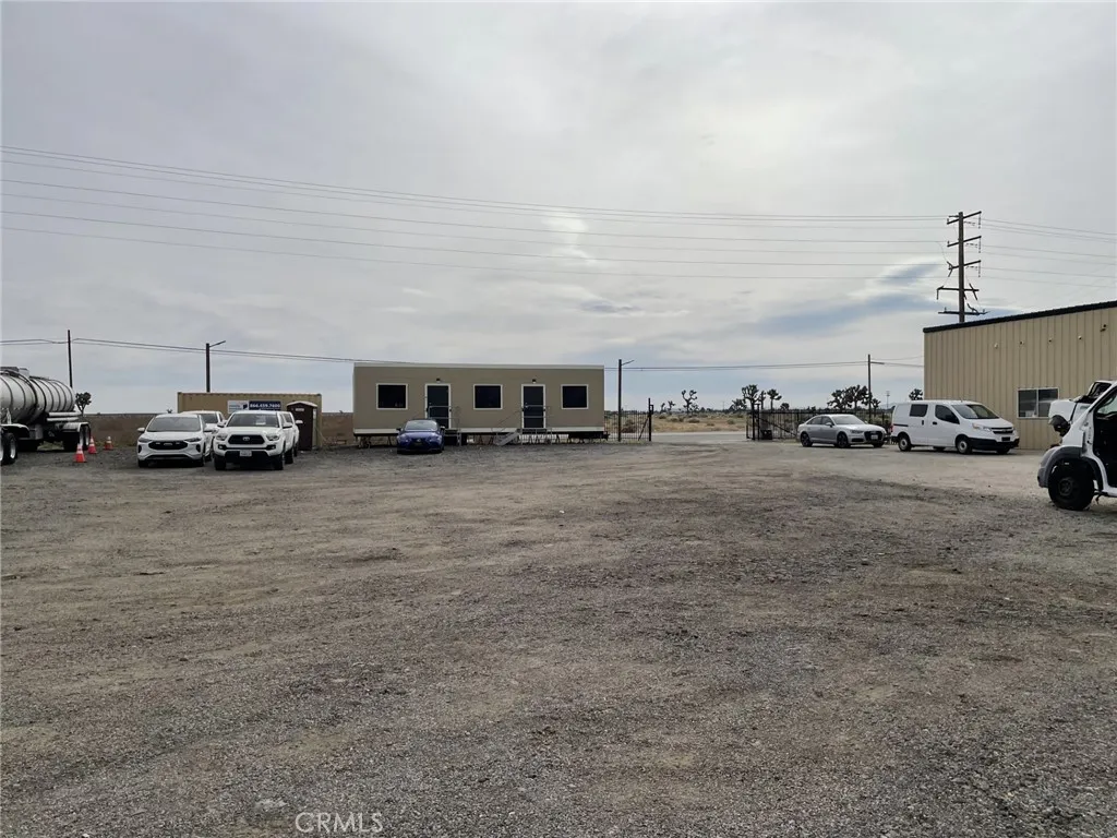 Additional image 5 of 46135 Division St, Lancaster, CA 93535