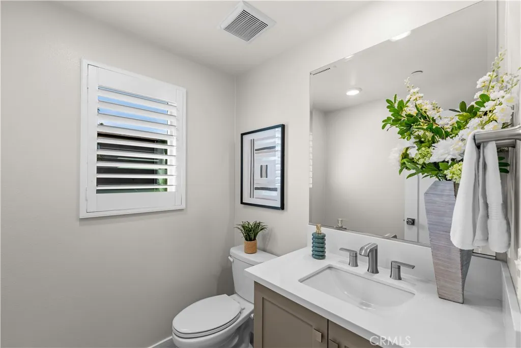Additional image 33 of 236 keeper, Irvine, CA 92618