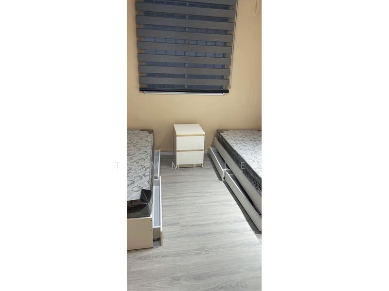 208 Boon Lay Place photo 3