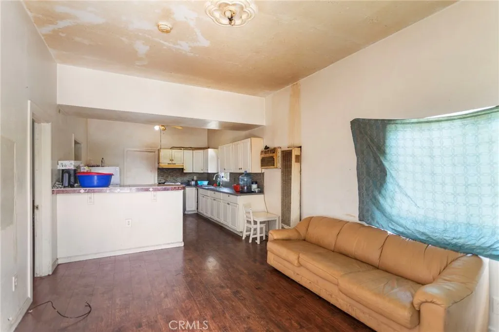 Additional image 6 of 1150 W Victoria Street, San Bernardino, CA 92411