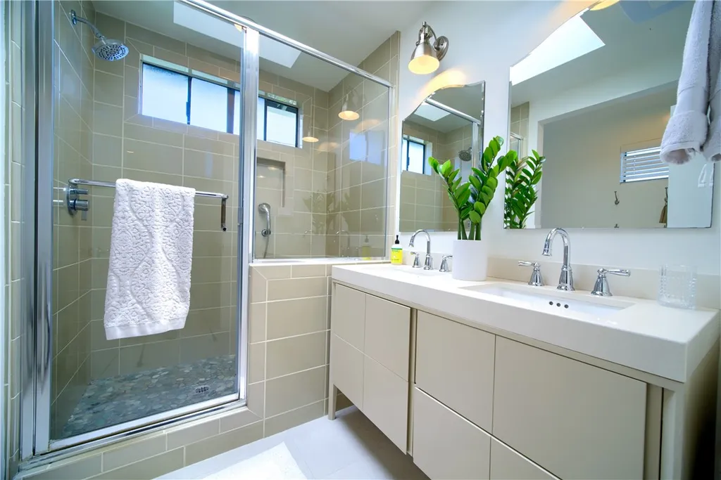 Additional image 15 of 1919 Carnegie Ln Unit C, Redondo Beach, CA 90278