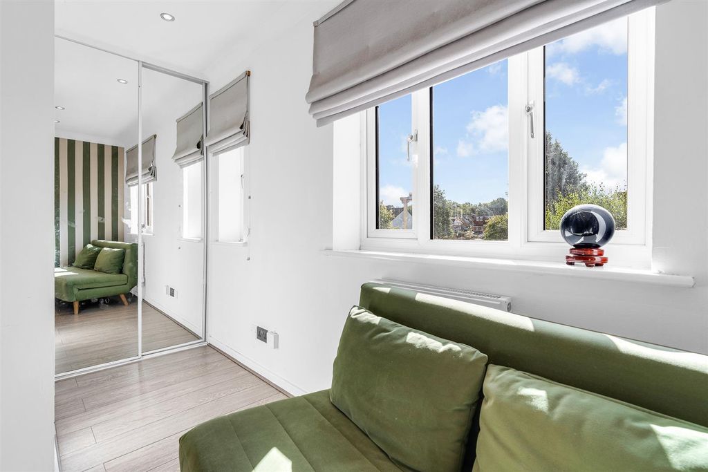 Additional image 17 of 3 bed terraced house for saleThe Briars, Hertford SG13
