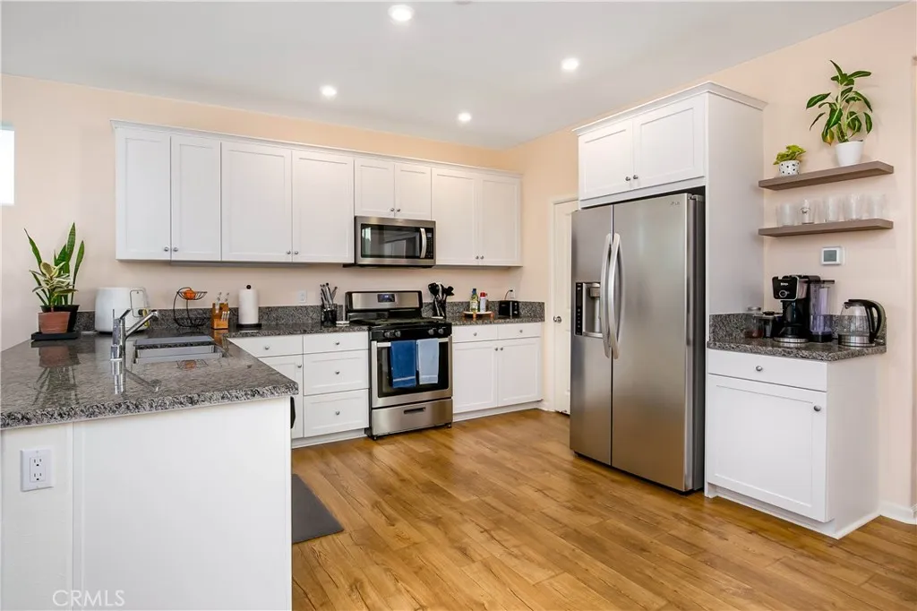 Additional image 6 of 240 Natural Bridge Ln, Palmdale, CA 93551