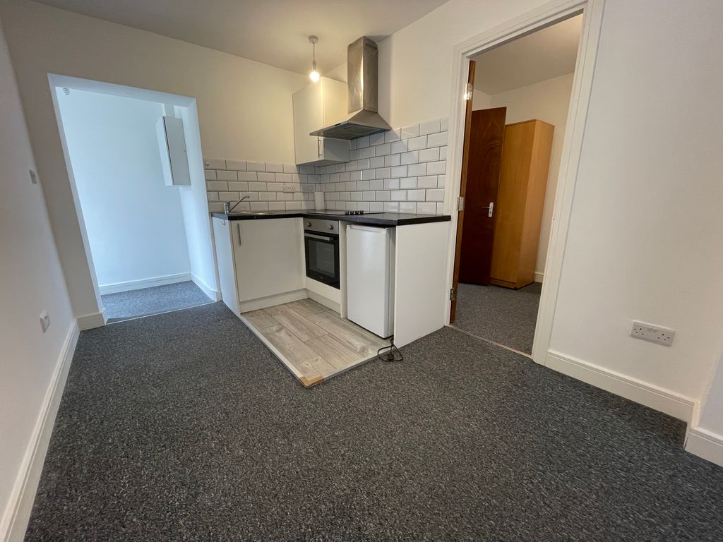 1 bed flat to rentJonas Nichols Square, Southampton SO14
