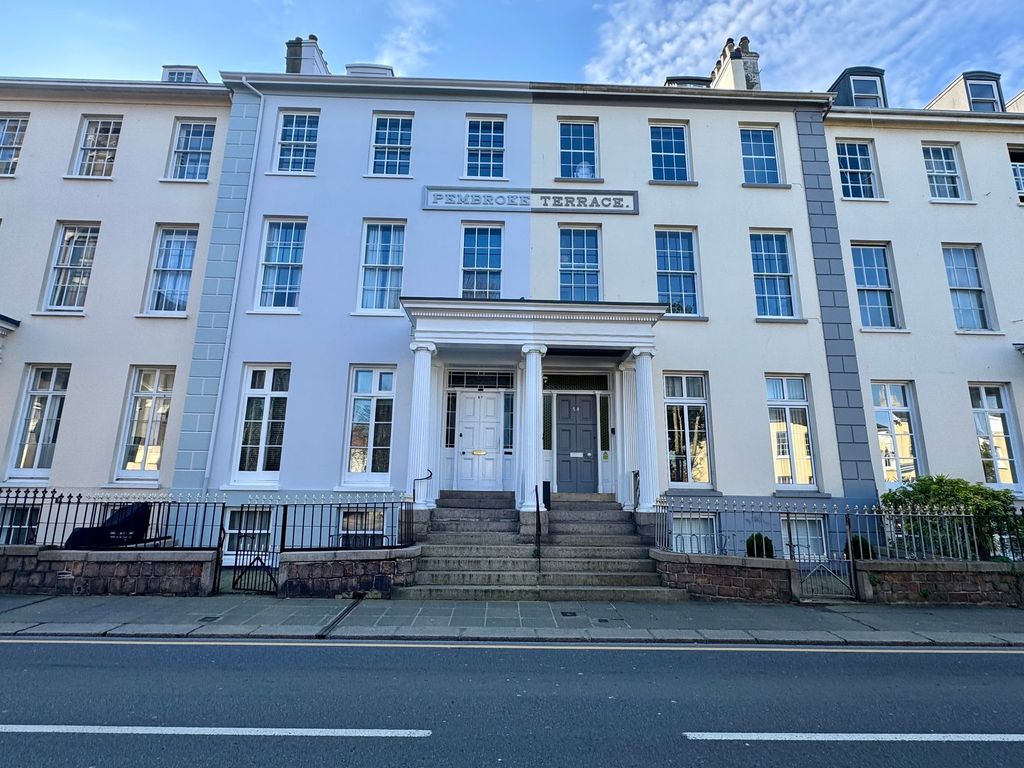 1 bed flat to rentFlat 4, 57 David Place, St Helier JE2