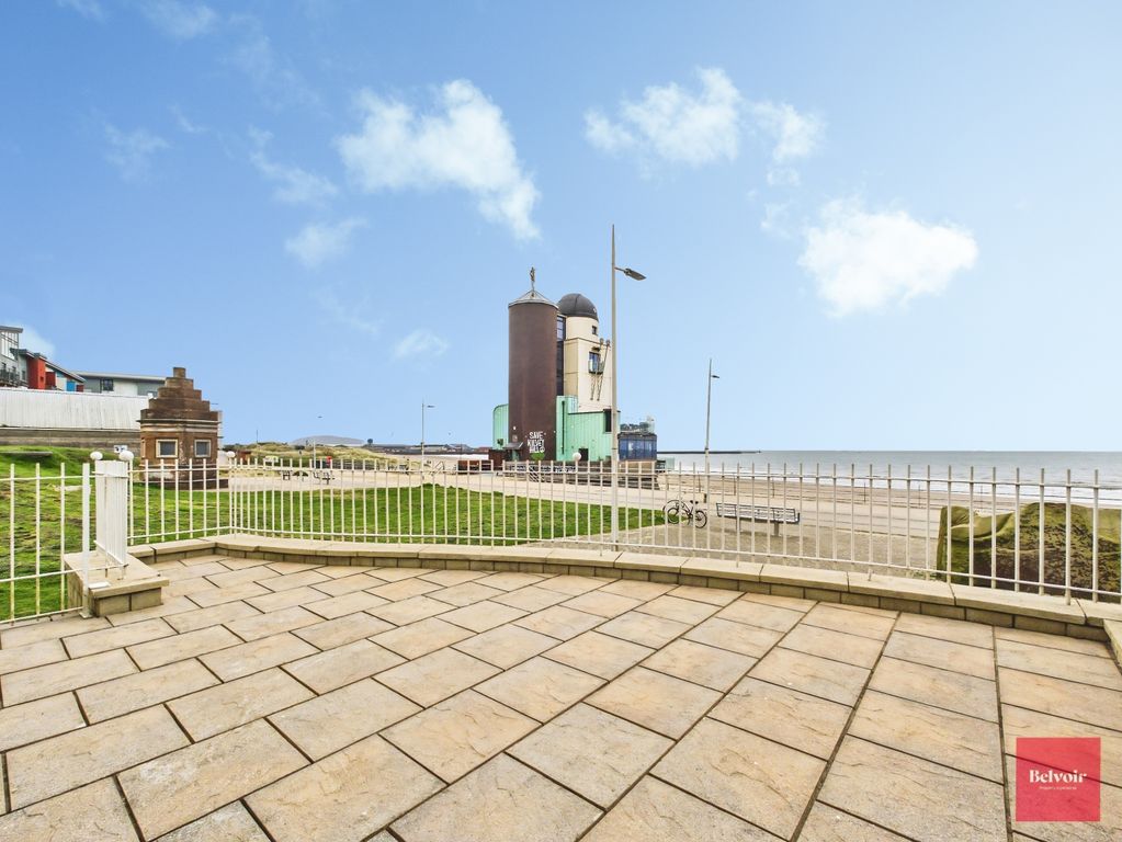 3 bed flat to rentNautilus House, Goose Island, Maritime Quarter, Swansea SA1