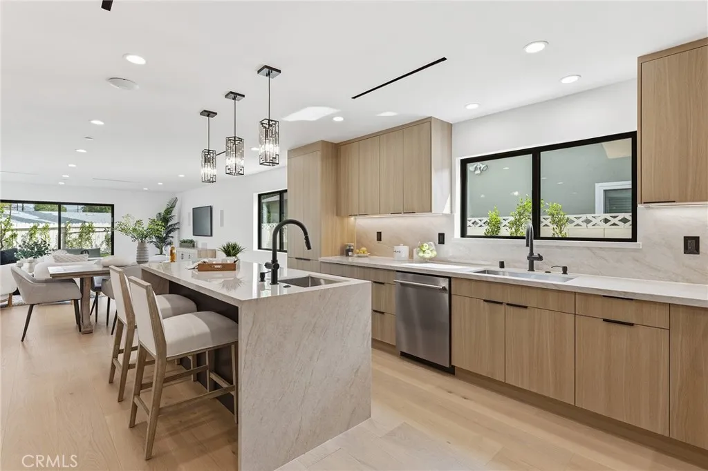 Additional image 59 of 23463 Sylvan Street, Woodland Hills, CA 91367