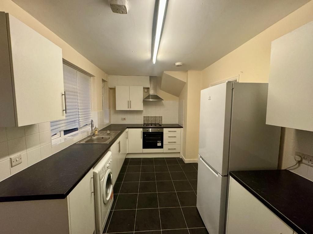3 bed property to rentUxbridge Road, Slough SL2
