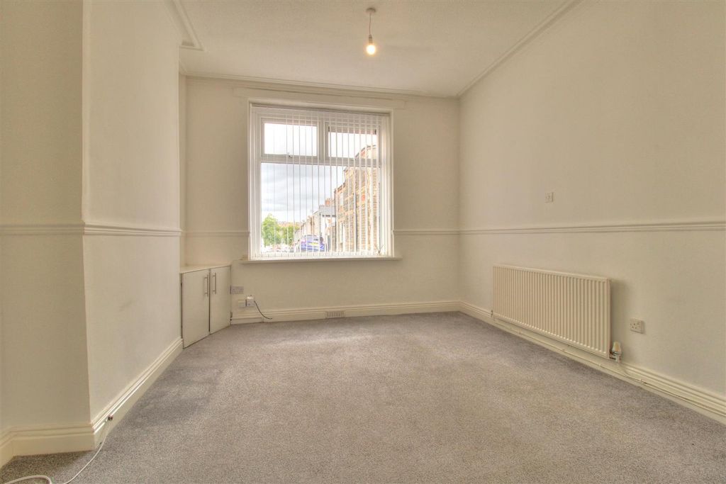 Additional image 5 of 4 bed end terrace house to rentBarry Road, Barry CF63