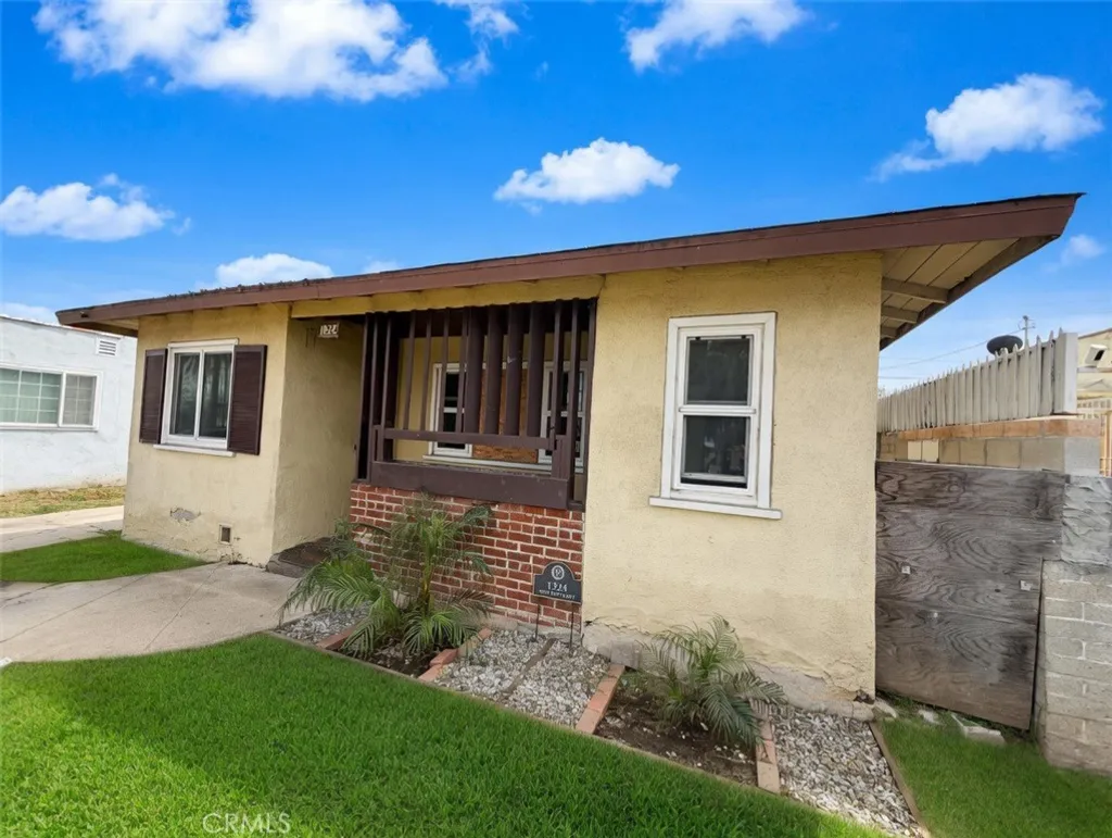 Additional image 3 of 1324 W 101st St, Los Angeles, CA 90044