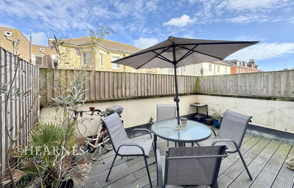 1 bed flat for saleWest Hill Road, West Cliff, Bournemouth BH2