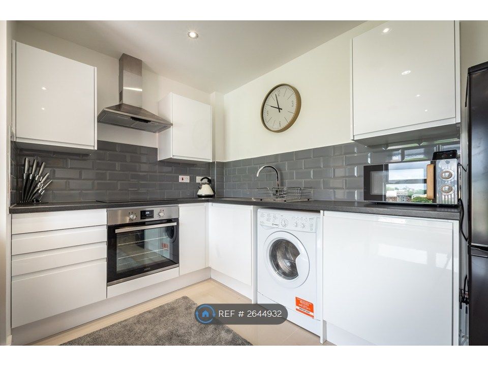 2 bed flat to rentAtlantic Mansions, Southampton SO14 photo 3