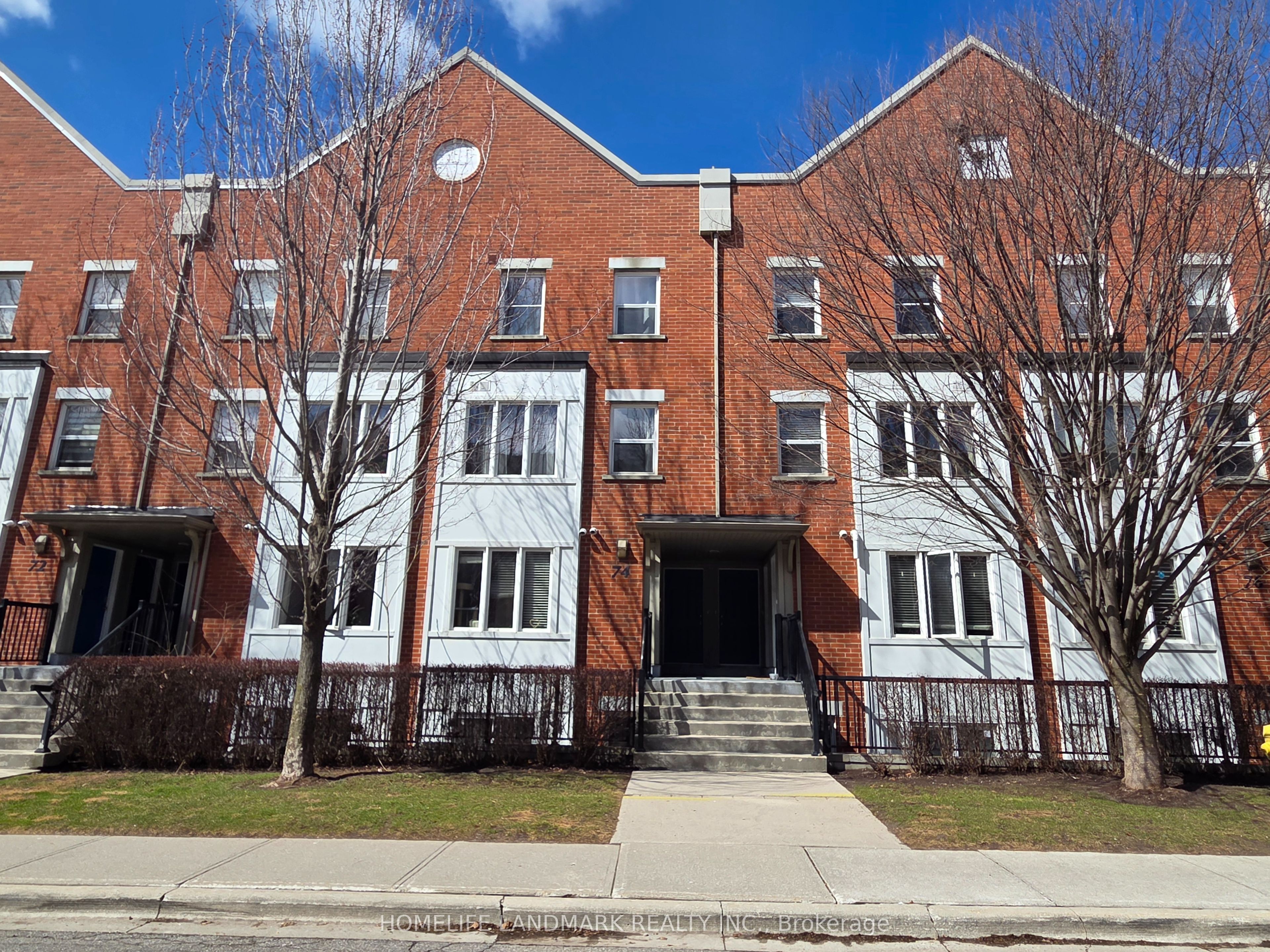 2-74 Munro Street, Toronto, ON, M4M 2S9