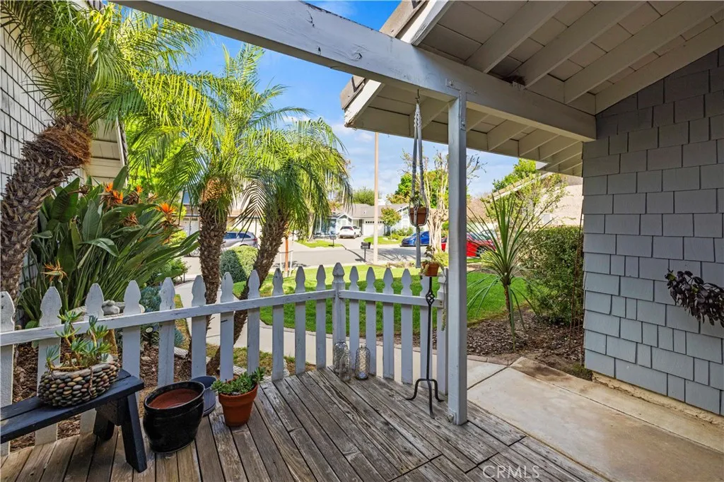 Additional image 131 of 25547 Via Impreso, Valencia, CA 91355