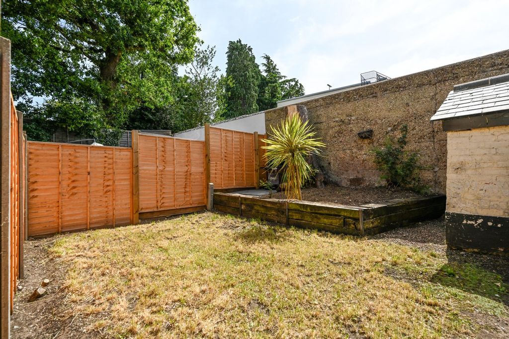 Additional image 11 of 2 bed terraced house for saleBeech Road, Weybridge KT13