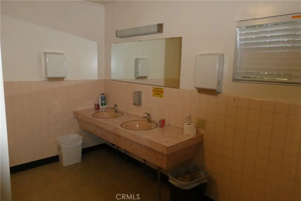 Additional image 95 of 2657 Honolulu Ave, Montrose, CA 91020