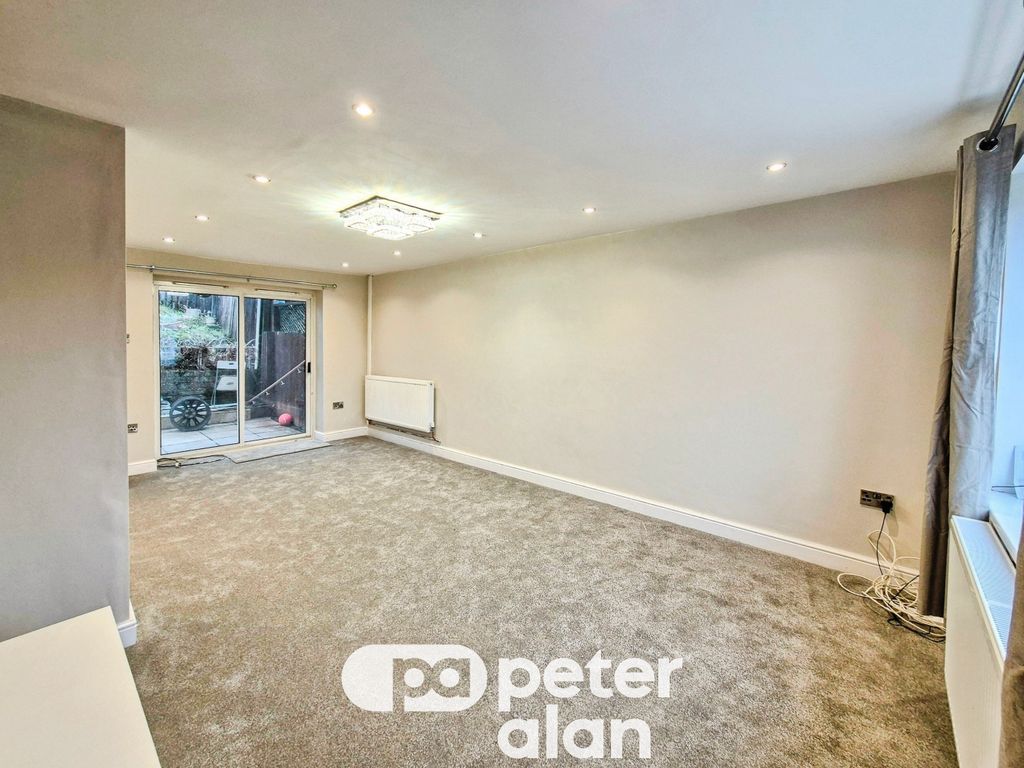 Additional image 2 of 3 bed semi-detached house to rentHendre Farm Drive, Newport NP19